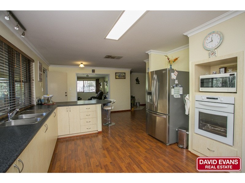 303 Powderbark Road, Lower Chittering WA 6084