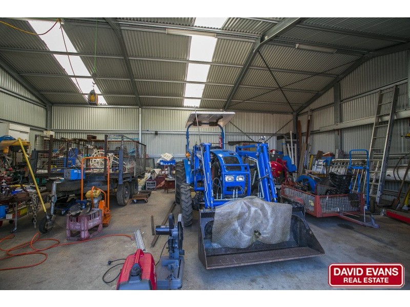 303 Powderbark Road, Lower Chittering WA 6084