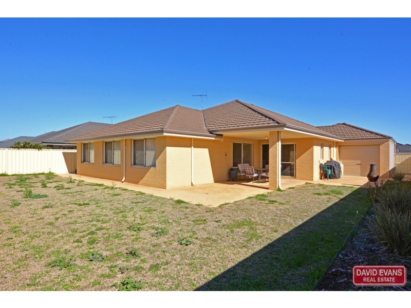 15 Melita Rise, Pearsall WA 6065