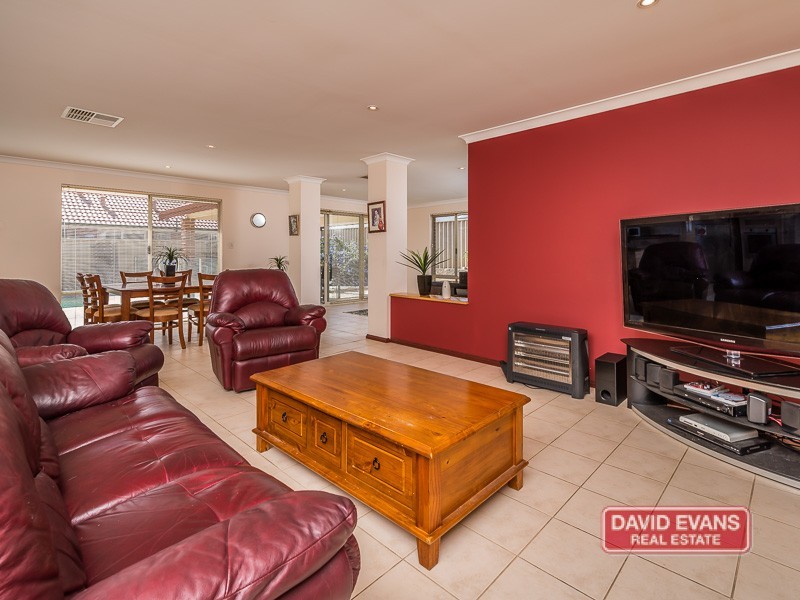 5 Ammanford Crescent, Butler WA 6036
