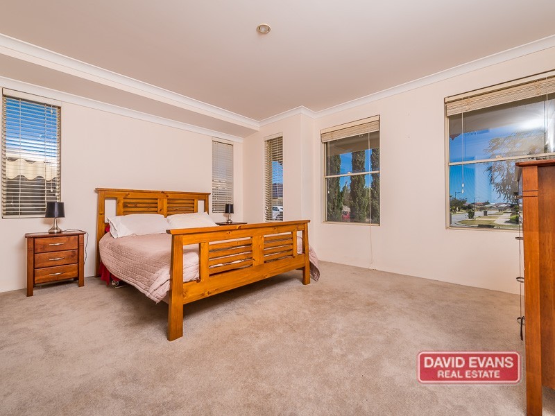 5 Ammanford Crescent, Butler WA 6036