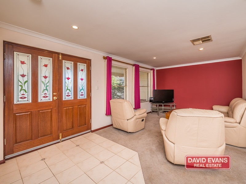 5 Ammanford Crescent, Butler WA 6036