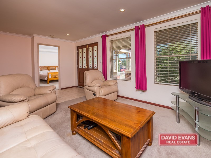 5 Ammanford Crescent, Butler WA 6036