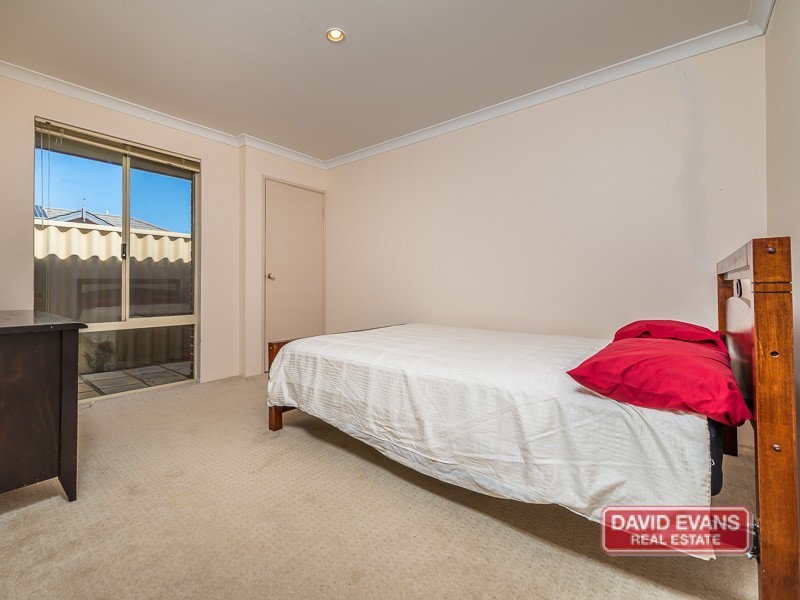 5 Ammanford Crescent, Butler WA 6036