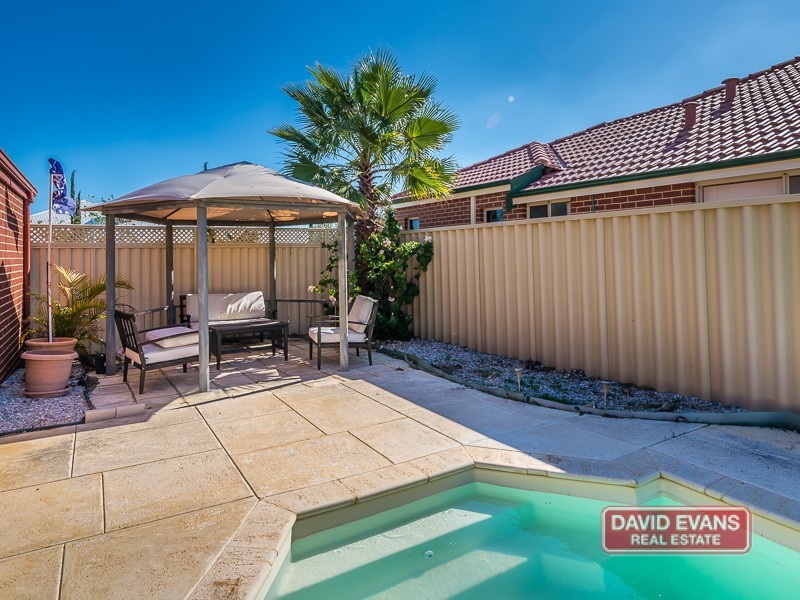 5 Ammanford Crescent, Butler WA 6036