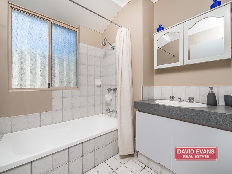 99 St Barnabas Boulevard, Quinns Rocks WA 6030