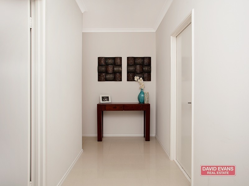 6 Dietes View, Sinagra WA 6065