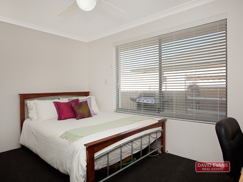 6 Dietes View, Sinagra WA 6065
