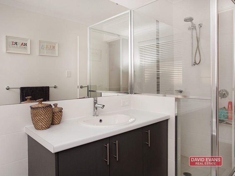 6 Dietes View, Sinagra WA 6065