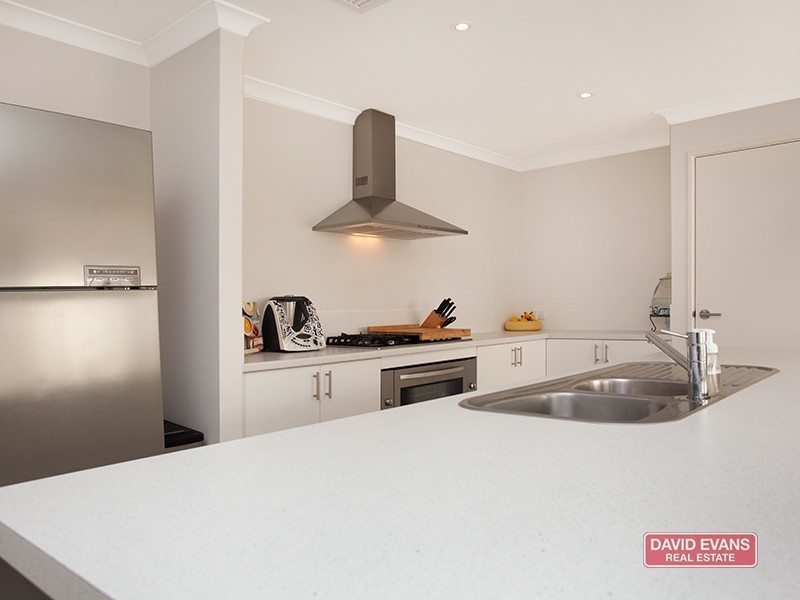 6 Dietes View, Sinagra WA 6065