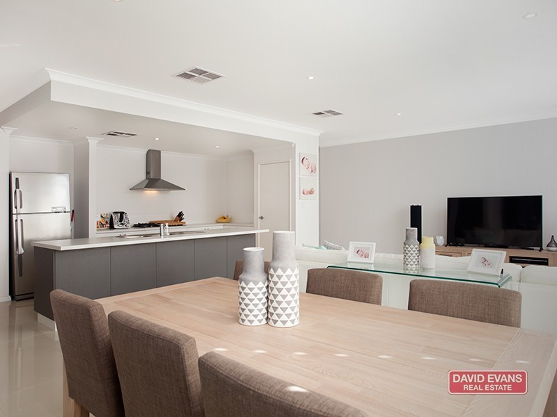 6 Dietes View, Sinagra WA 6065