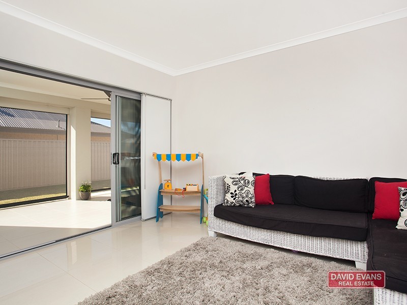 6 Dietes View, Sinagra WA 6065