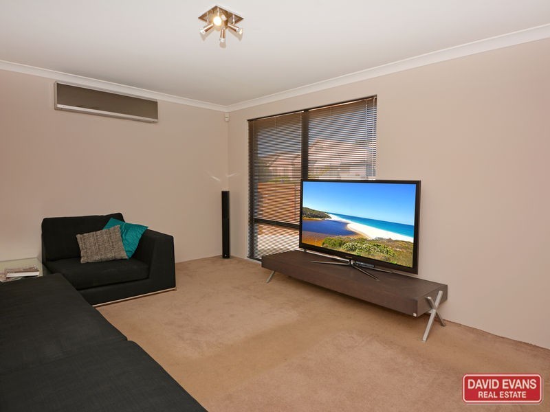 16 Watkins Loop, Tapping WA 6065