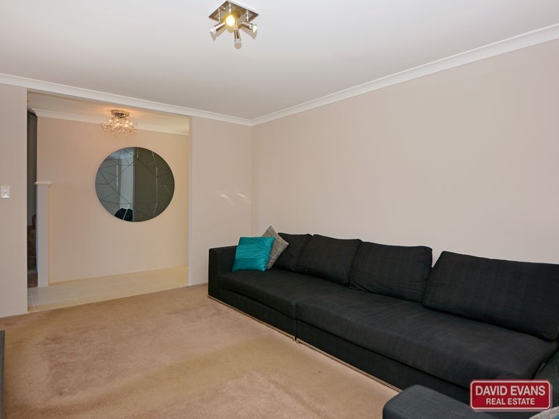 16 Watkins Loop, Tapping WA 6065