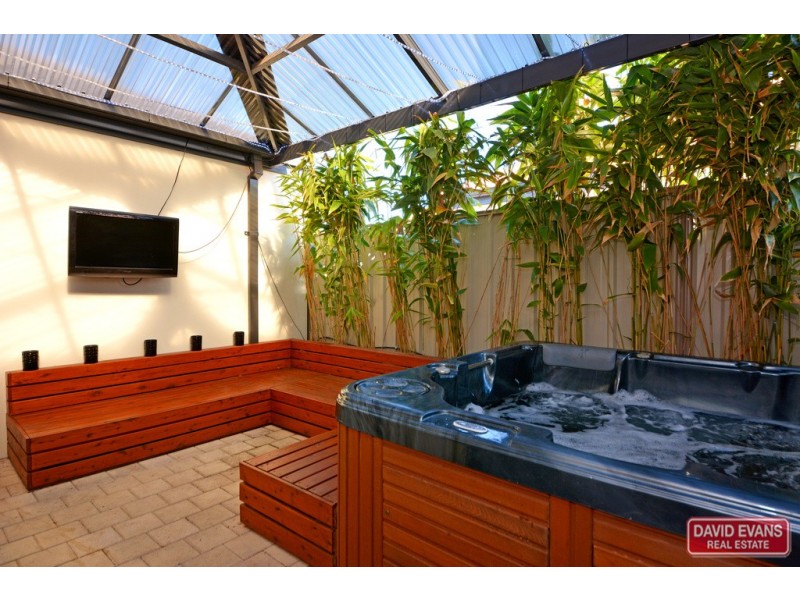 16 Watkins Loop, Tapping WA 6065