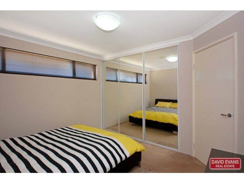 16 Watkins Loop, Tapping WA 6065