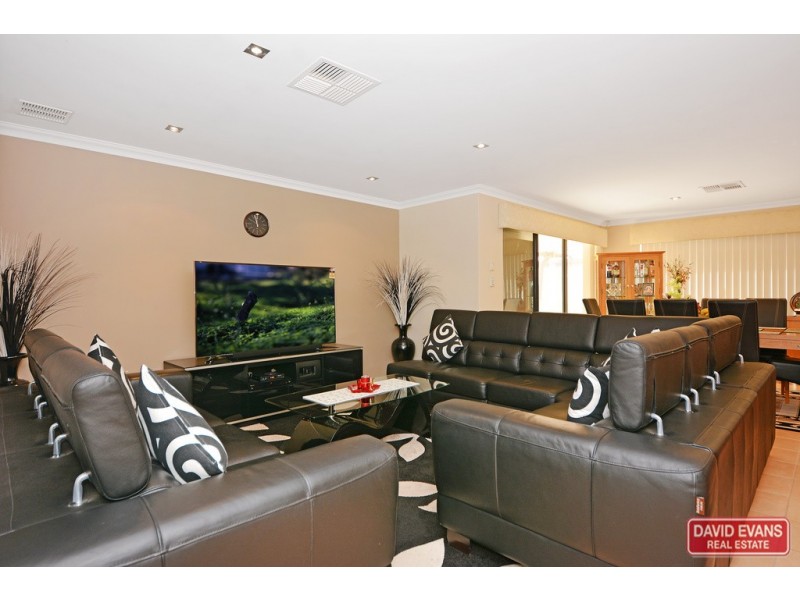 14 Saintfield Corner, Ridgewood WA 6030