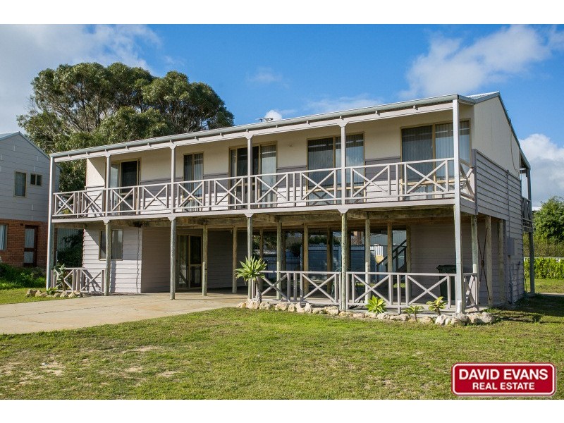 7 Robertson Road, Ledge Point WA 6043