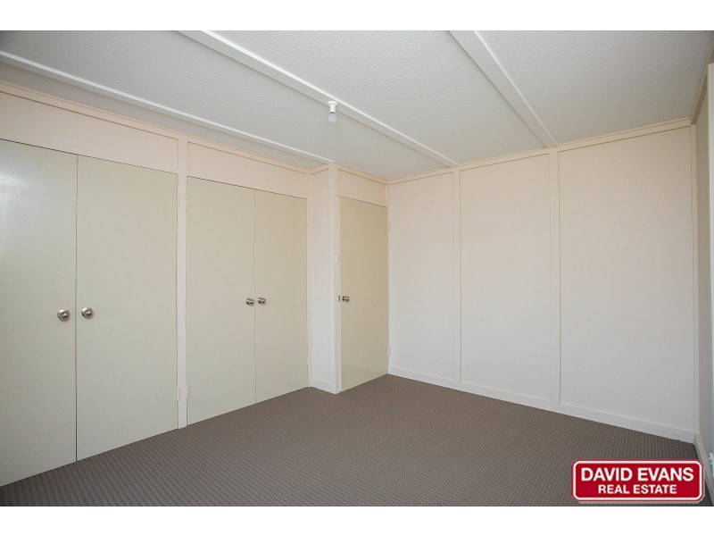 7 Robertson Road, Ledge Point WA 6043