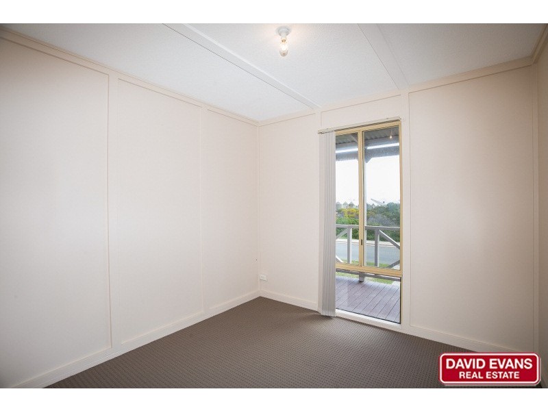 7 Robertson Road, Ledge Point WA 6043