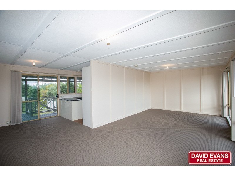 7 Robertson Road, Ledge Point WA 6043