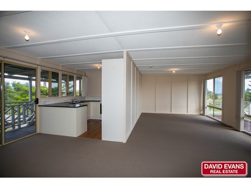 7 Robertson Road, Ledge Point WA 6043