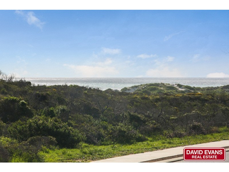 7 Robertson Road, Ledge Point WA 6043