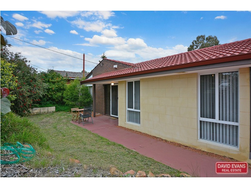 11 Barndie Way, Wanneroo WA 6065