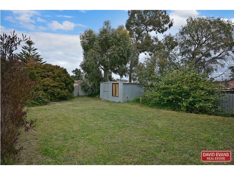 11 Barndie Way, Wanneroo WA 6065