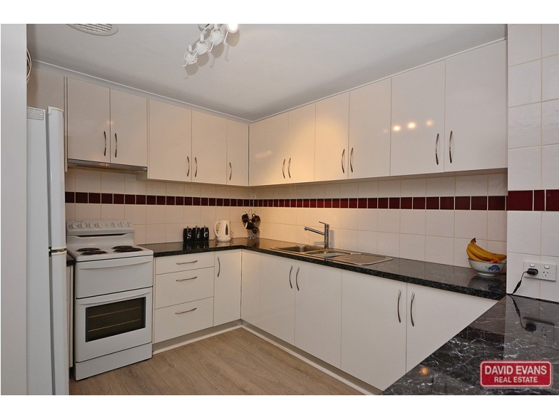 11 Barndie Way, Wanneroo WA 6065