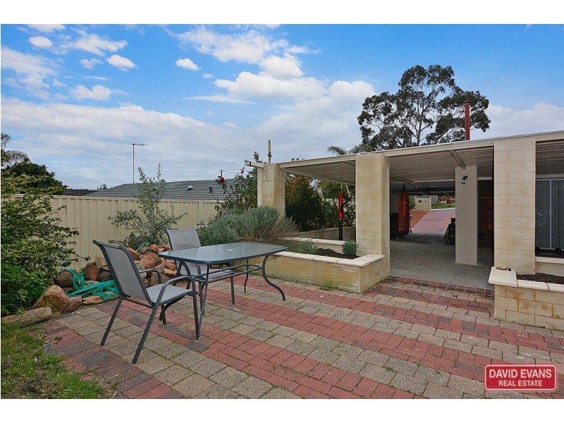 11 Barndie Way, Wanneroo WA 6065