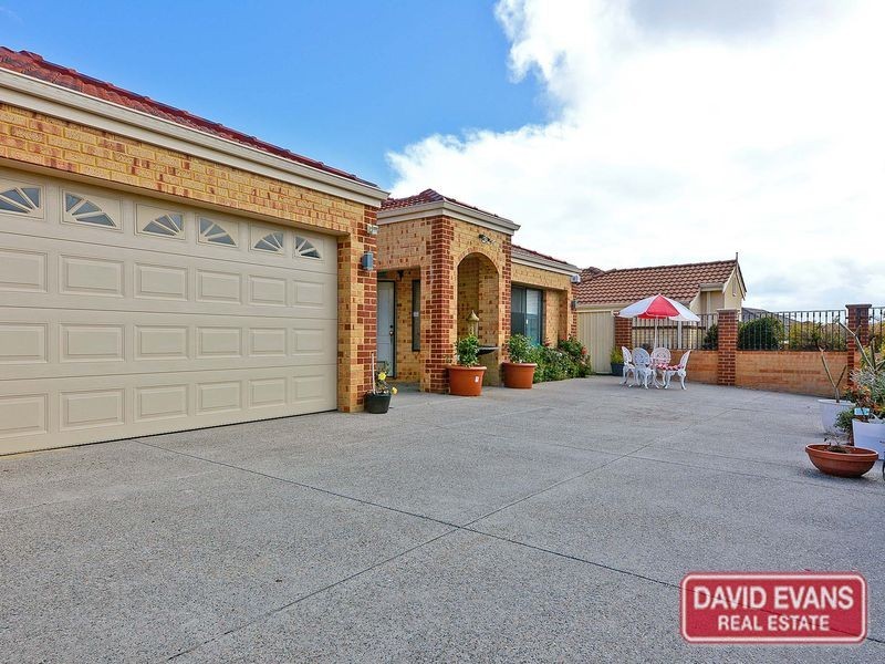 21 Brightlands Circuit, Carramar WA 6031