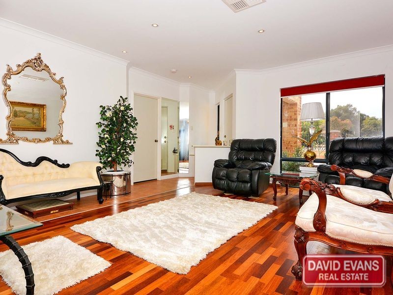 21 Brightlands Circuit, Carramar WA 6031