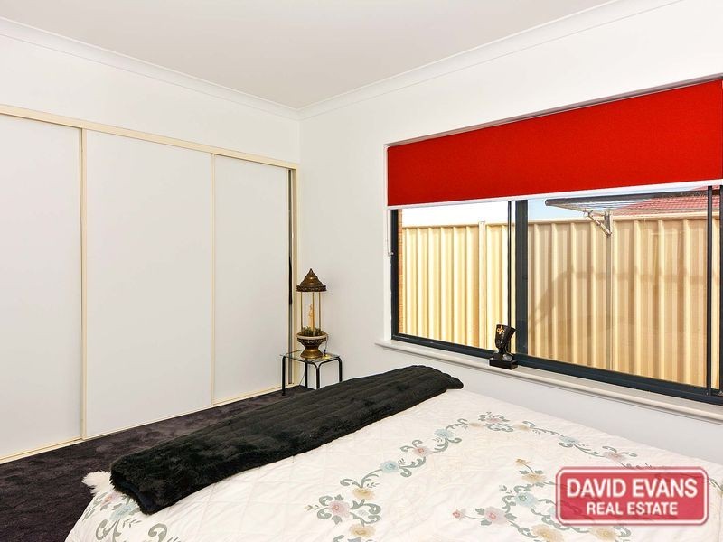 21 Brightlands Circuit, Carramar WA 6031