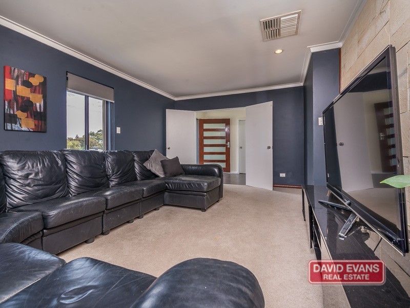 82 Civic Drive, Wanneroo WA 6065
