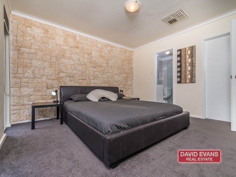 82 Civic Drive, Wanneroo WA 6065