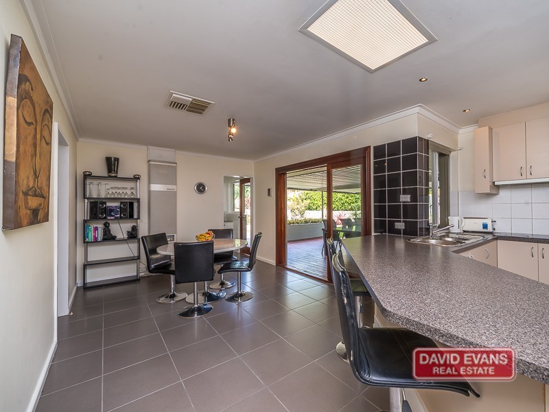 82 Civic Drive, Wanneroo WA 6065