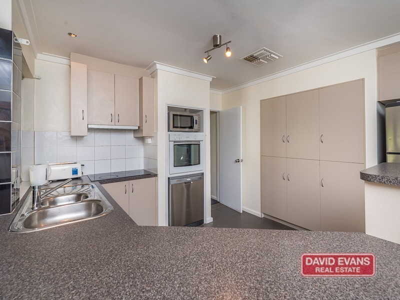 82 Civic Drive, Wanneroo WA 6065