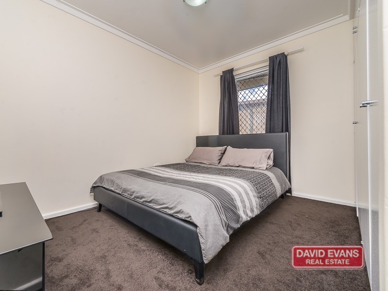 82 Civic Drive, Wanneroo WA 6065