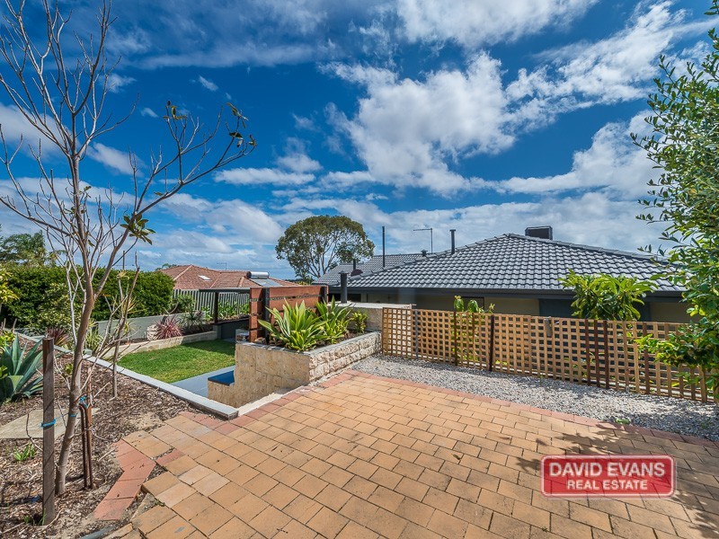 82 Civic Drive, Wanneroo WA 6065