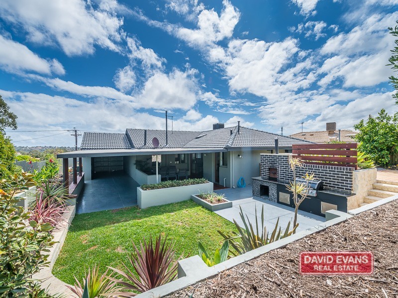 82 Civic Drive, Wanneroo WA 6065