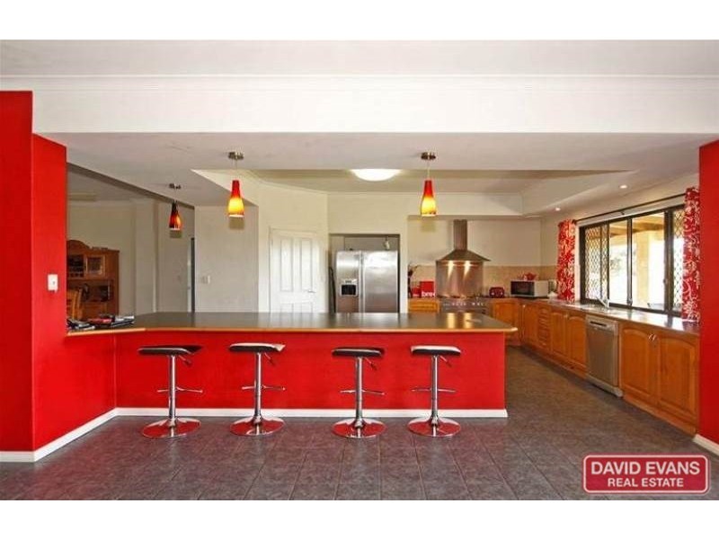 35 Fairway Court, Woodridge WA 6041