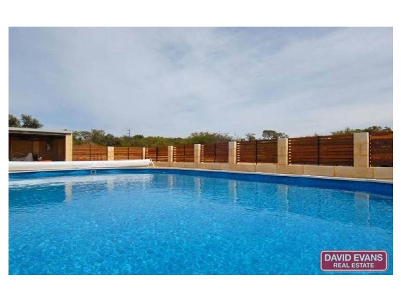 35 Fairway Court, Woodridge WA 6041