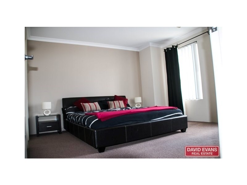 12 Stockholm Road, Wanneroo WA 6065