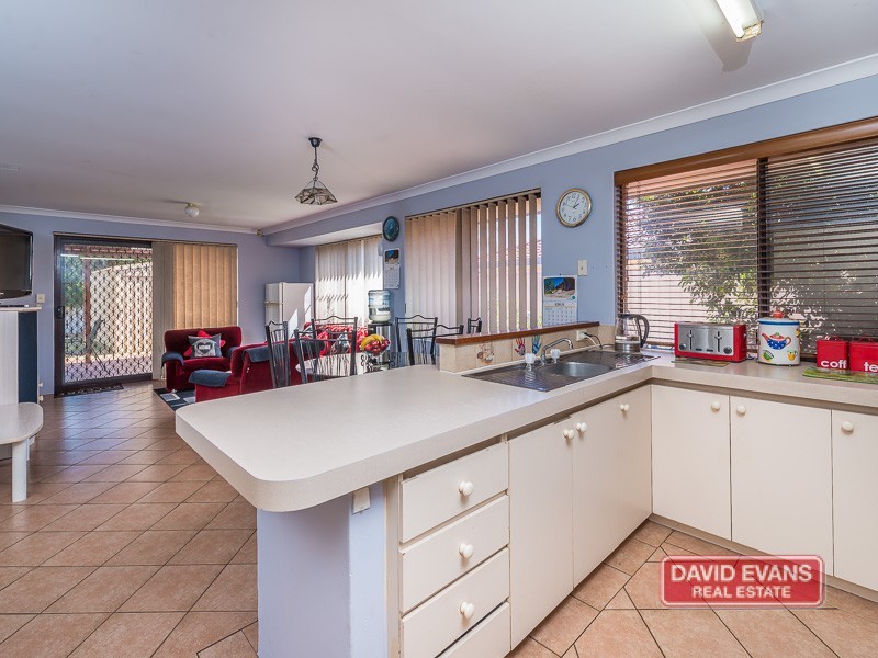 50 Elliot Road, Hocking WA 6065