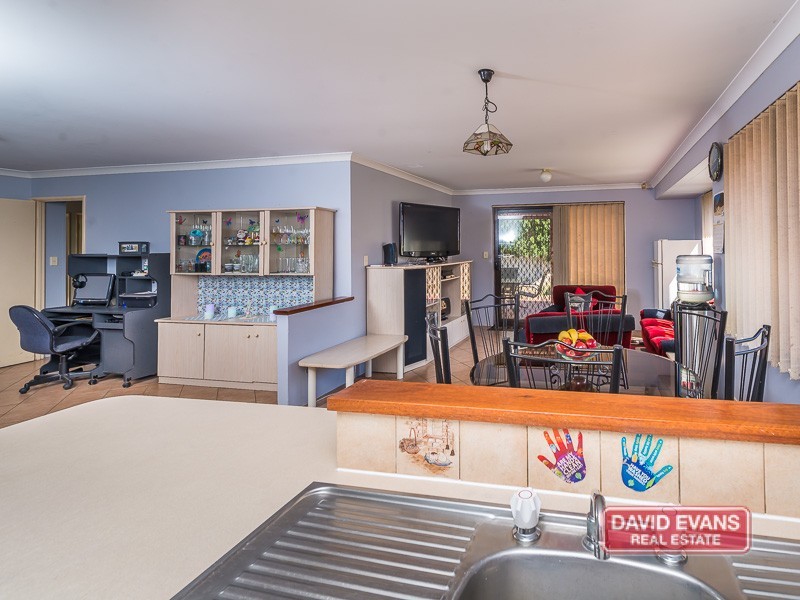 50 Elliot Road, Hocking WA 6065