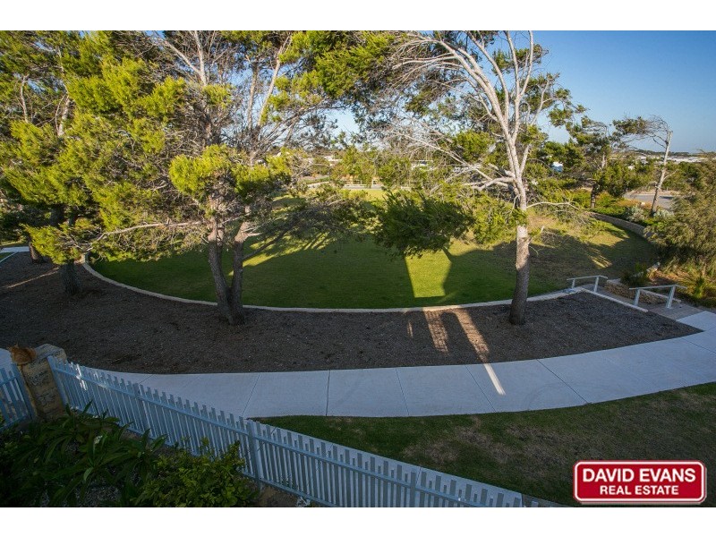 4 Sunny Close, Yanchep WA 6035