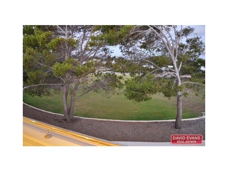 4 Sunny Close, Yanchep WA 6035