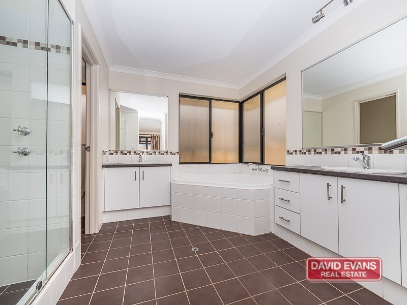 12 Fennell Rise, Darch WA 6065