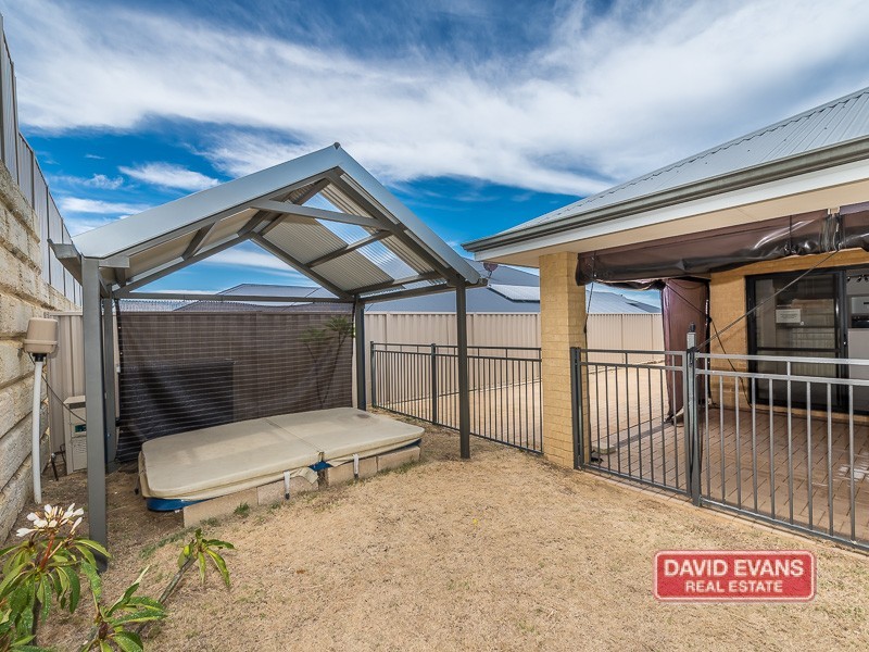 12 Fennell Rise, Darch WA 6065